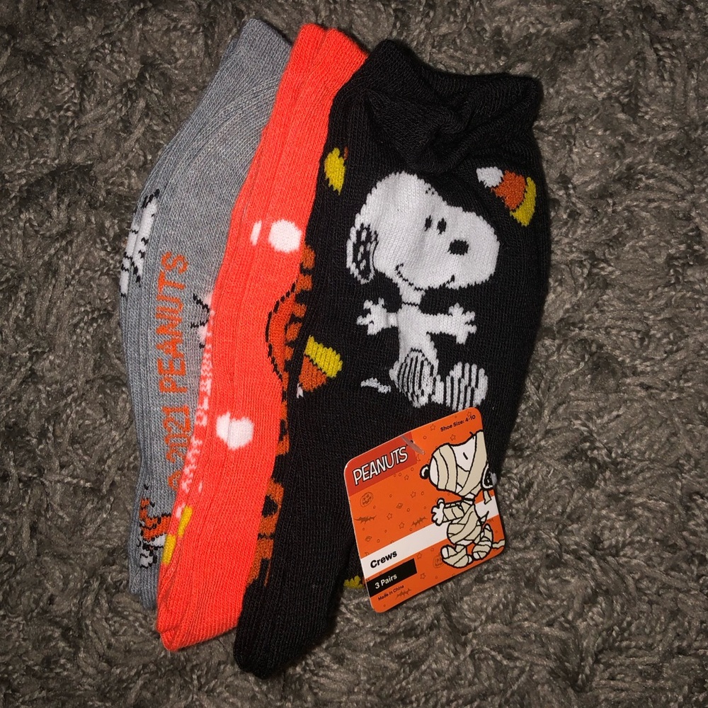 Women’s Peanuts Snoopy Crew Socks, 3 Pairs, New With Tags